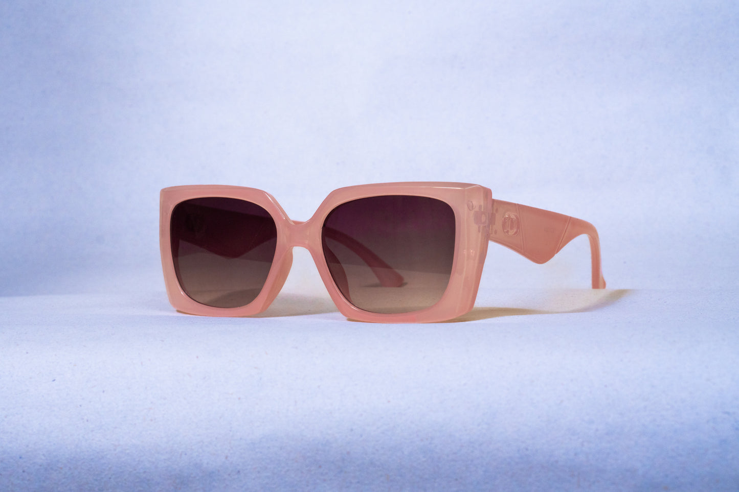470. Celebrity sunglasses UV400 Retina protected cooling glass