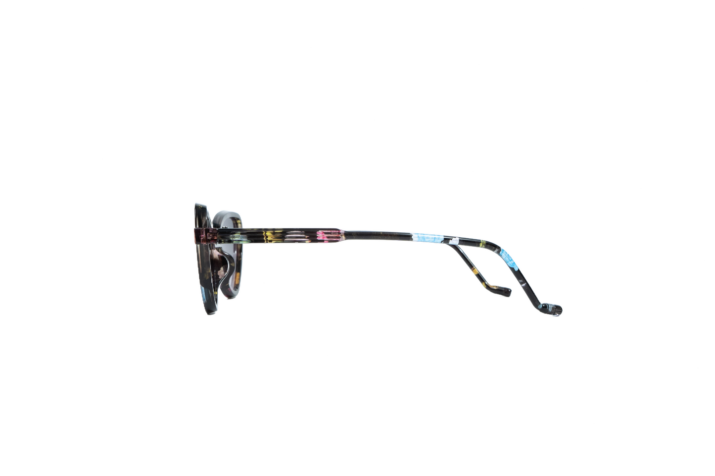 Q25D. Celebrity sunglasses UV400 Retina protected cooling glass