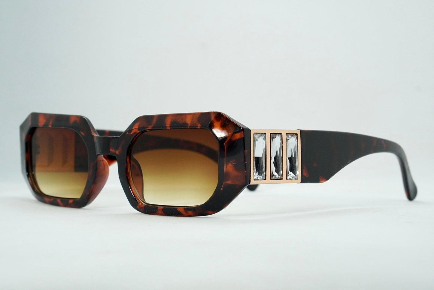 113. Celebrity Cut work stone sunglasses UV400 Retina protected cooling shield