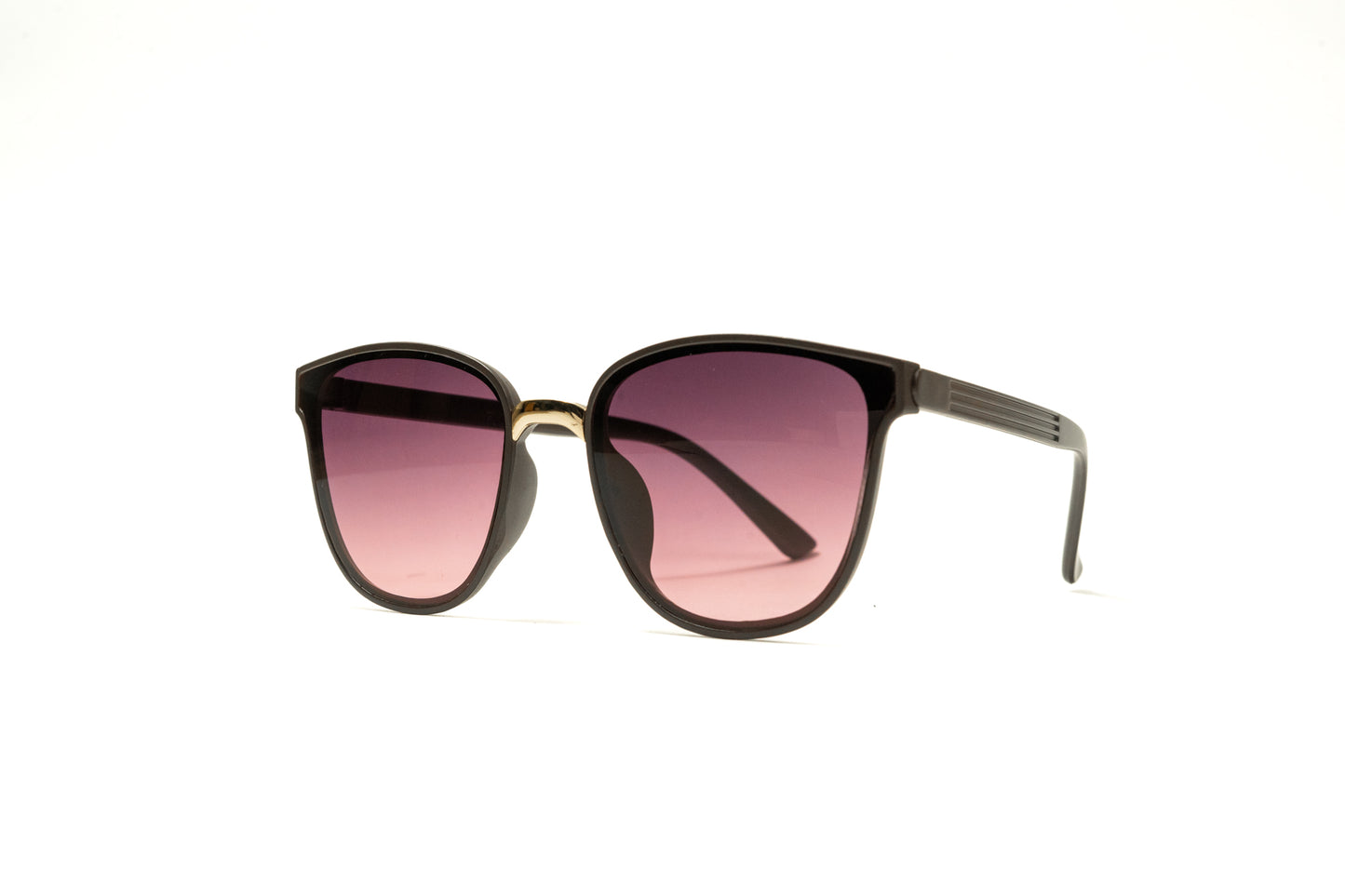 21. Celebrity stylish sunglasses UV400 Retina protected cooling glass
