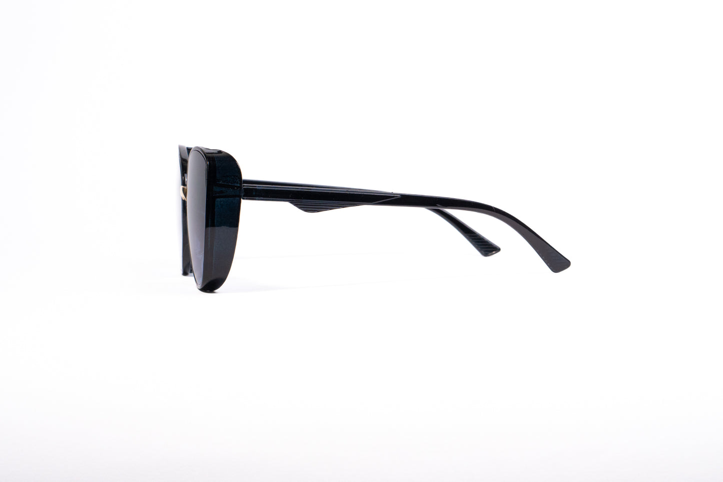 381. Celebrity sunglasses UV400 Retina protected cooling glass
