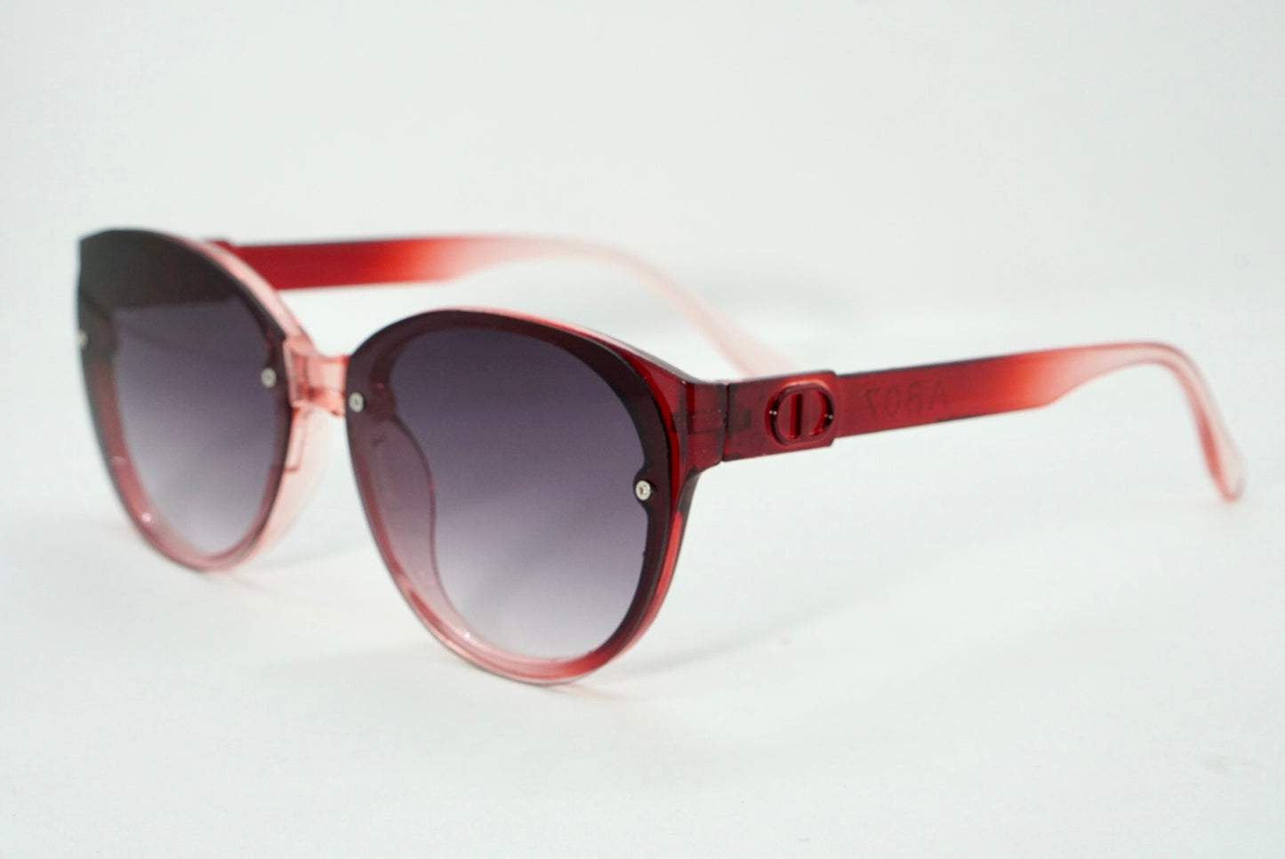 142. Celebrity sunglasses UV400 Retina protected cooling glass
