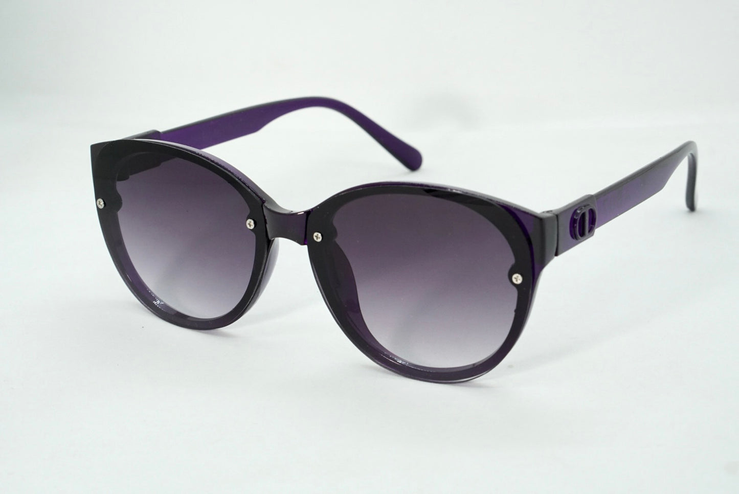 140. Celebrity sunglasses UV400 Retina protected cooling glass