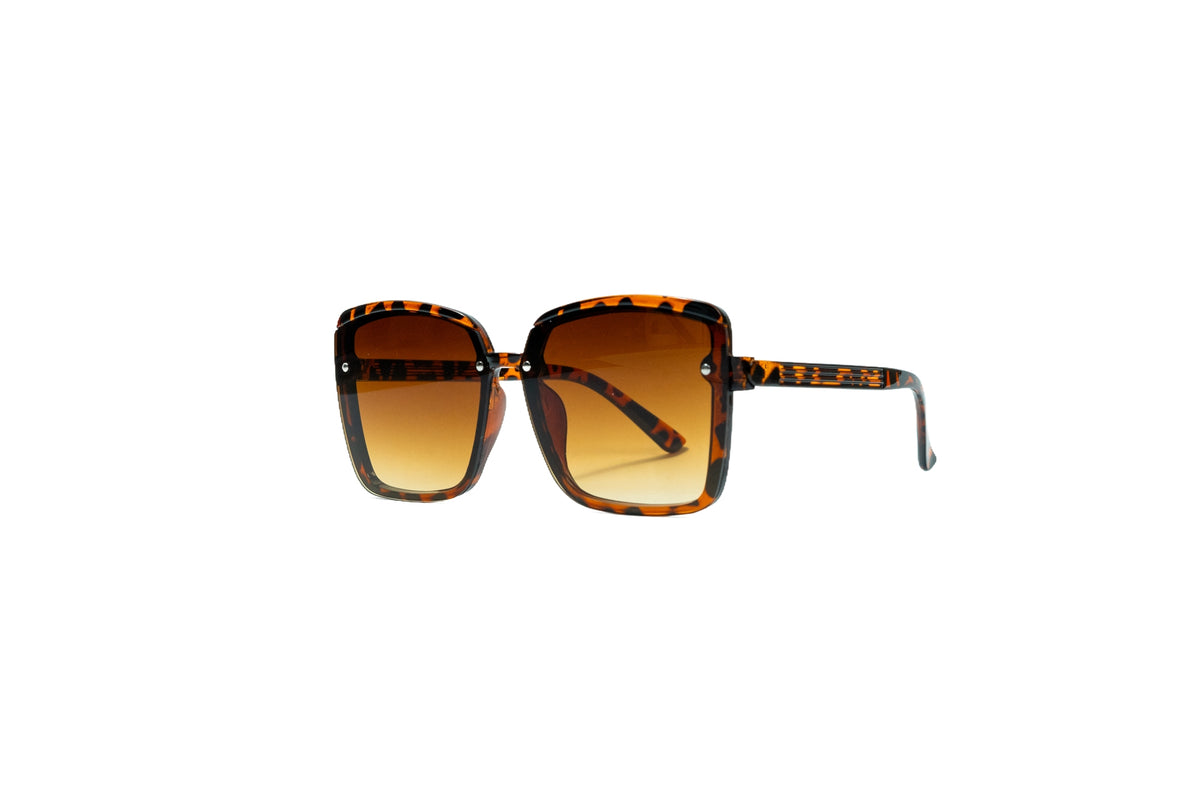 Q228. Celebrity stylish sunglasses UV400 Retina protected cooling glass