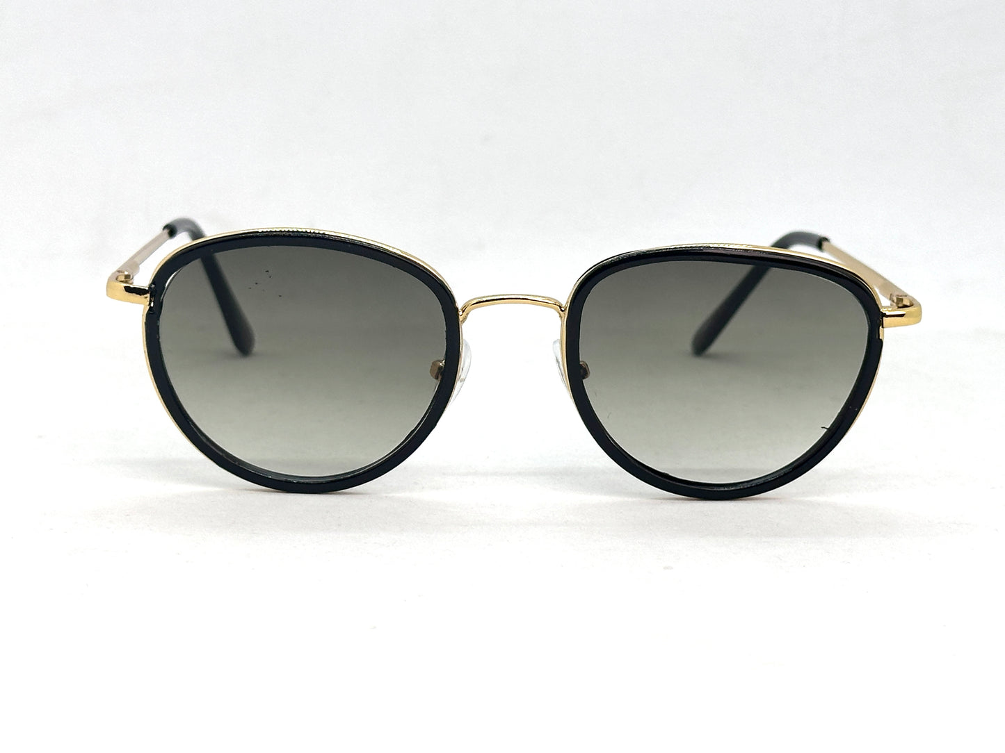 14.Celebrity glass UV400 Retina protected colling glass 11 April