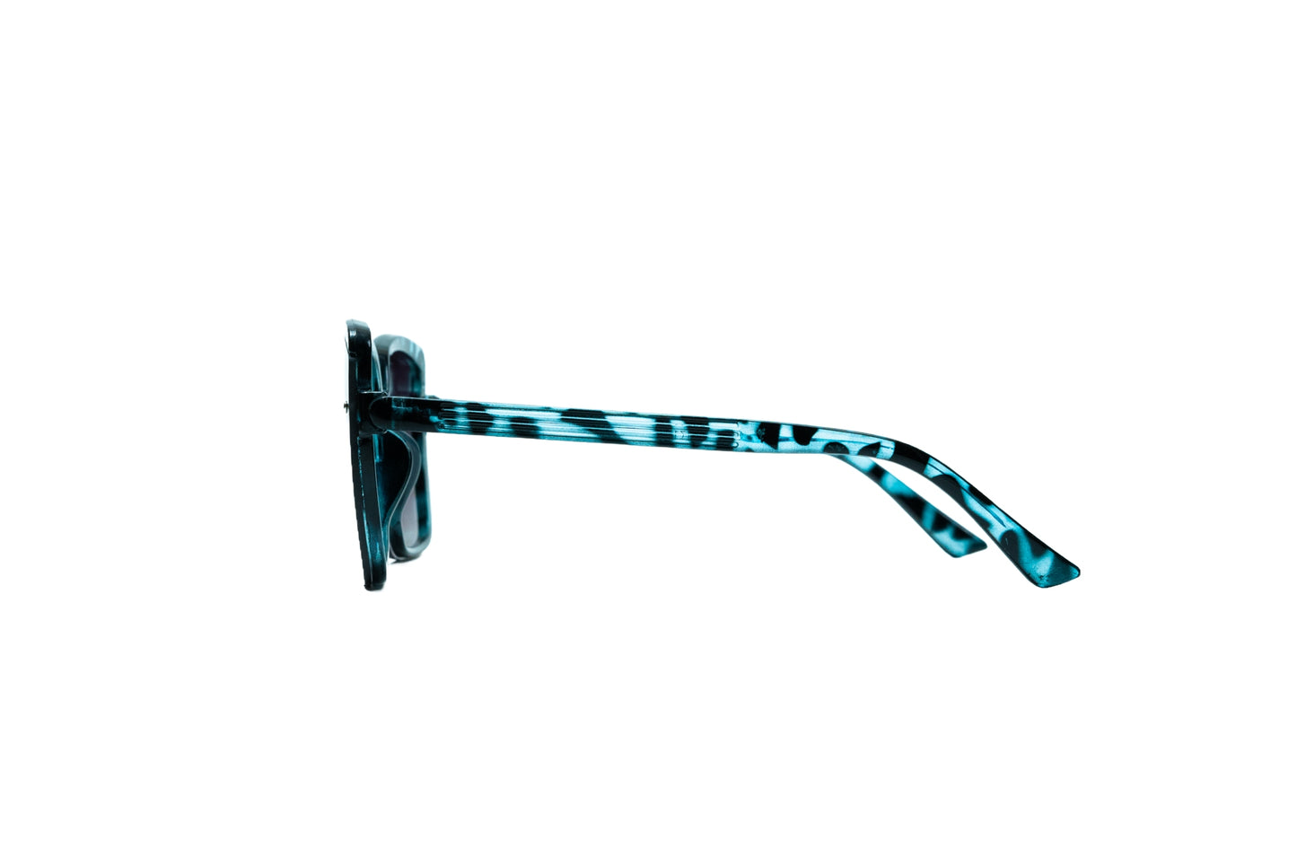 Q222. Celebrity stylish sunglasses UV400 Retina protected cooling glass