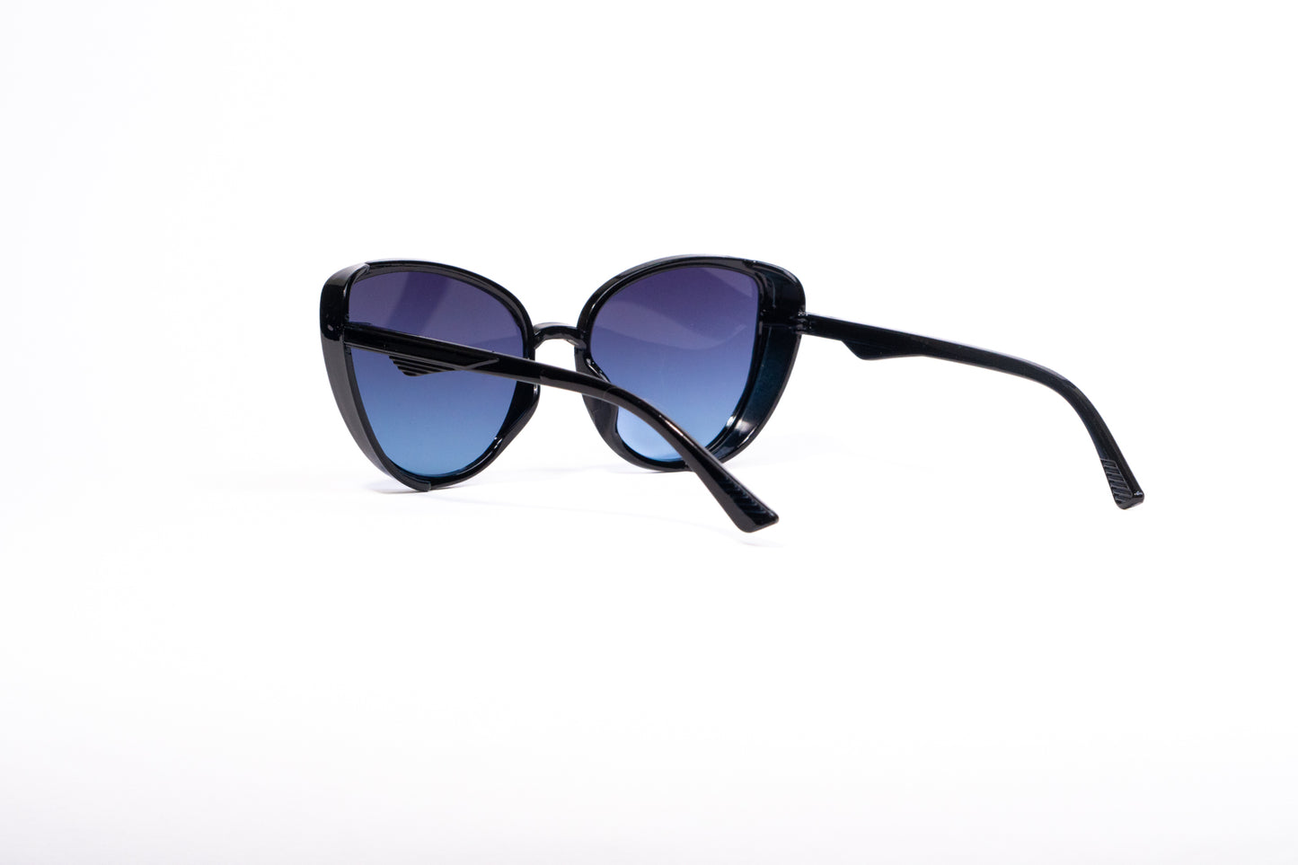 381. Celebrity sunglasses UV400 Retina protected cooling glass