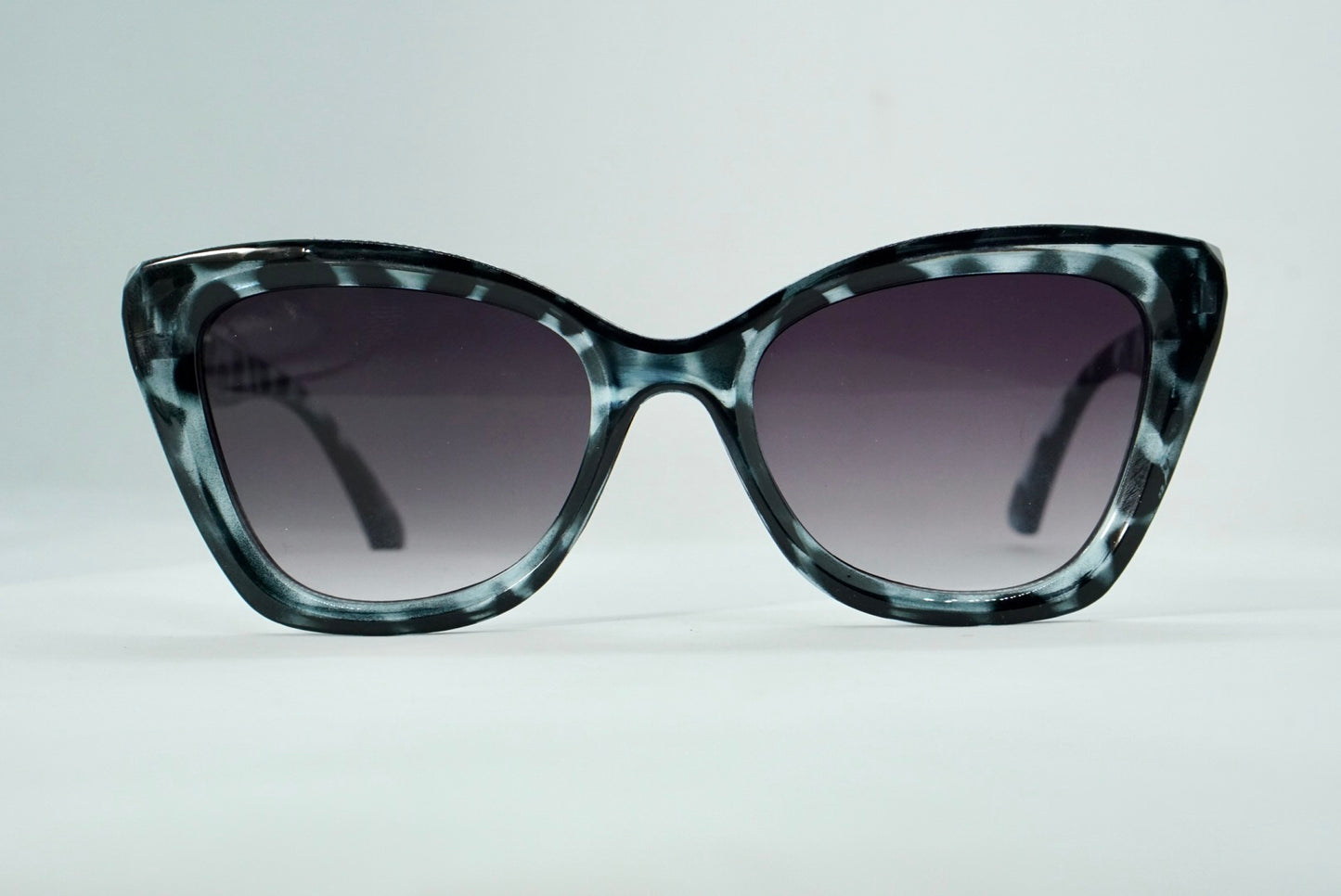 207. Celebrity sunglasses UV400 Retina protected cooling glass