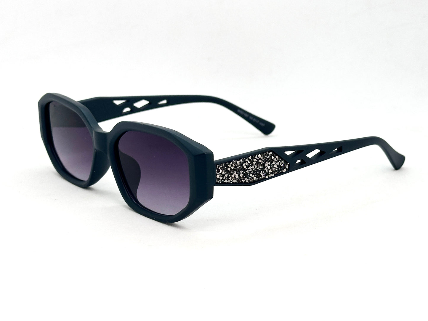 35.Celebrity glass UV400 Retina protected colling glass 8 April