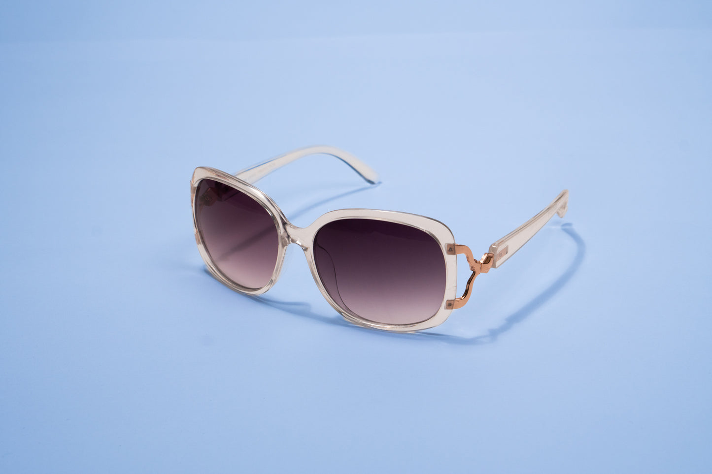 553. Butterfly Primium white Celebrity UV400 Retina protected cooling glass