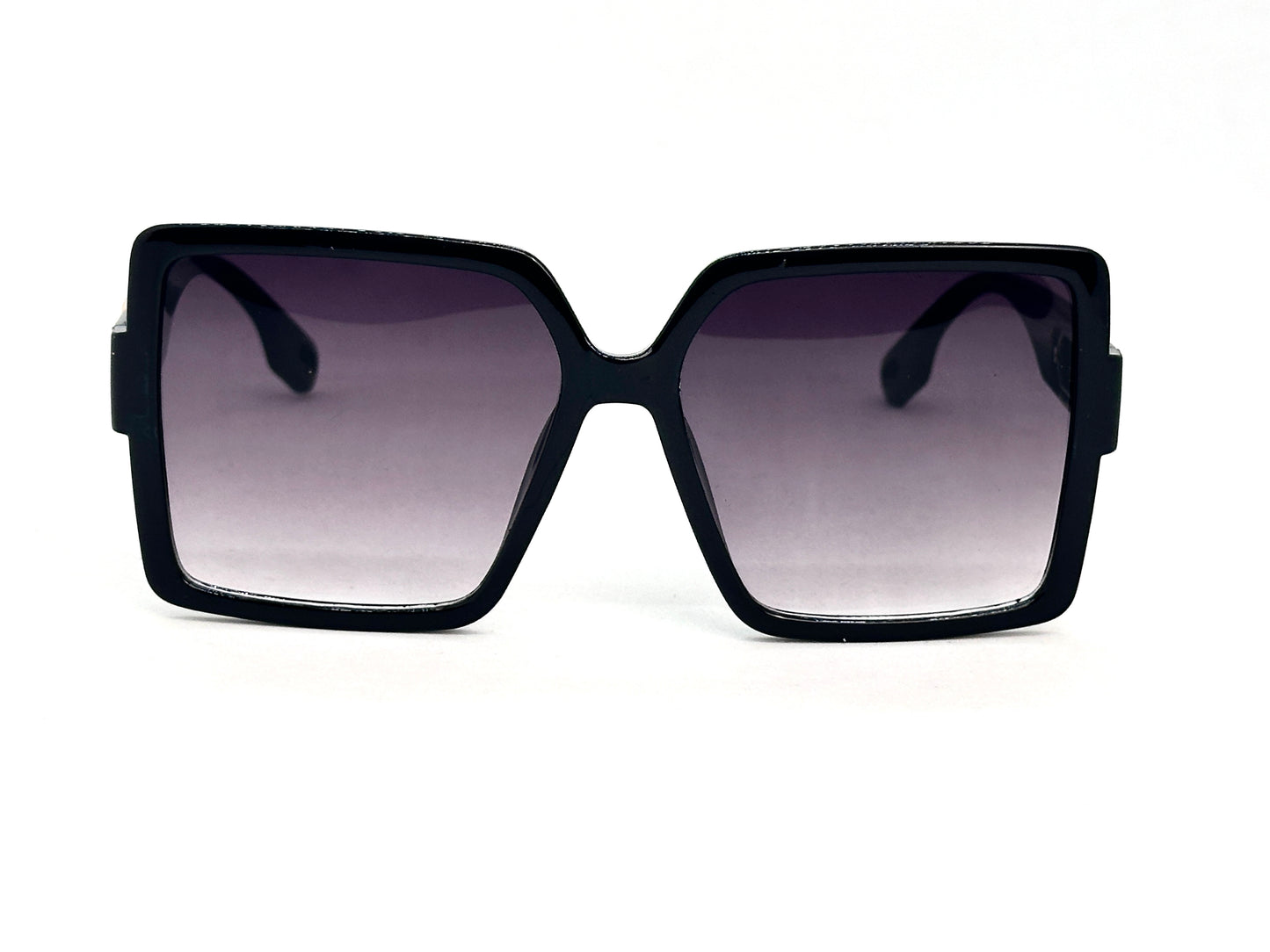 30.Celebrity glass UV400 Retina protected colling glass 8 April