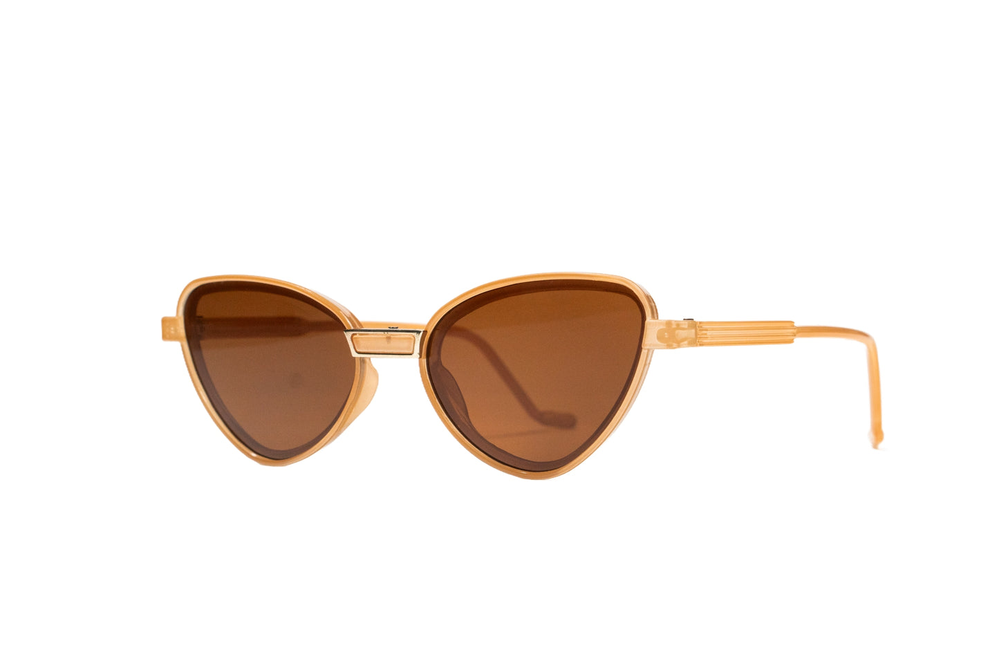 826. Celebrity stylish sunglasses UV400 Retina protected cooling glass