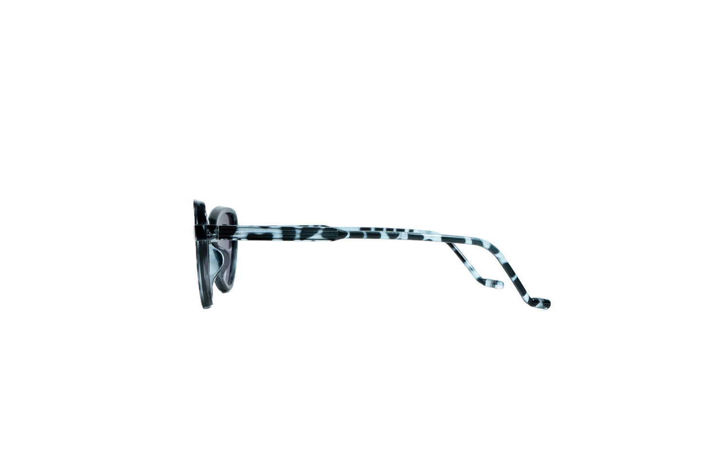 Q25F. Celebrity sunglasses UV400 Retina protected cooling glass