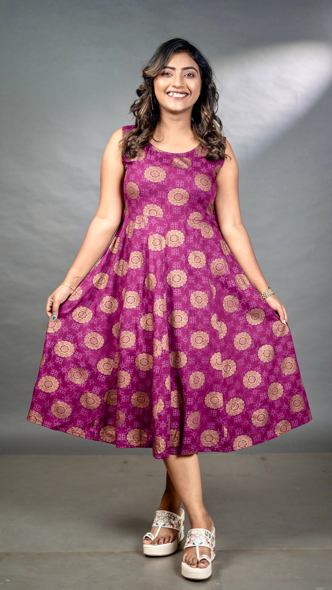 Hyrr Moye moye Short Gown with Belt Purple