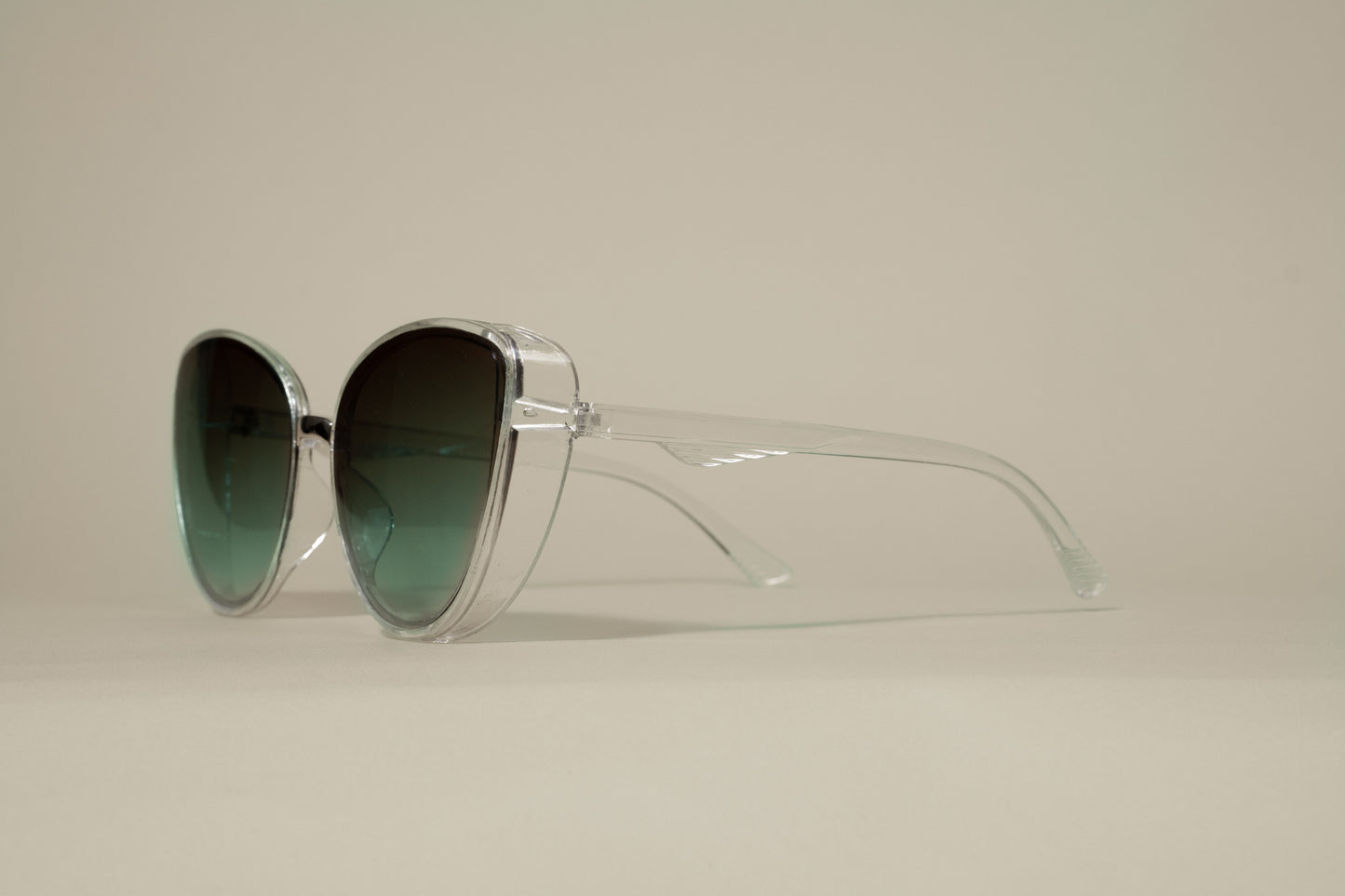 382. Celebrity sunglasses UV400 Retina protected cooling glass