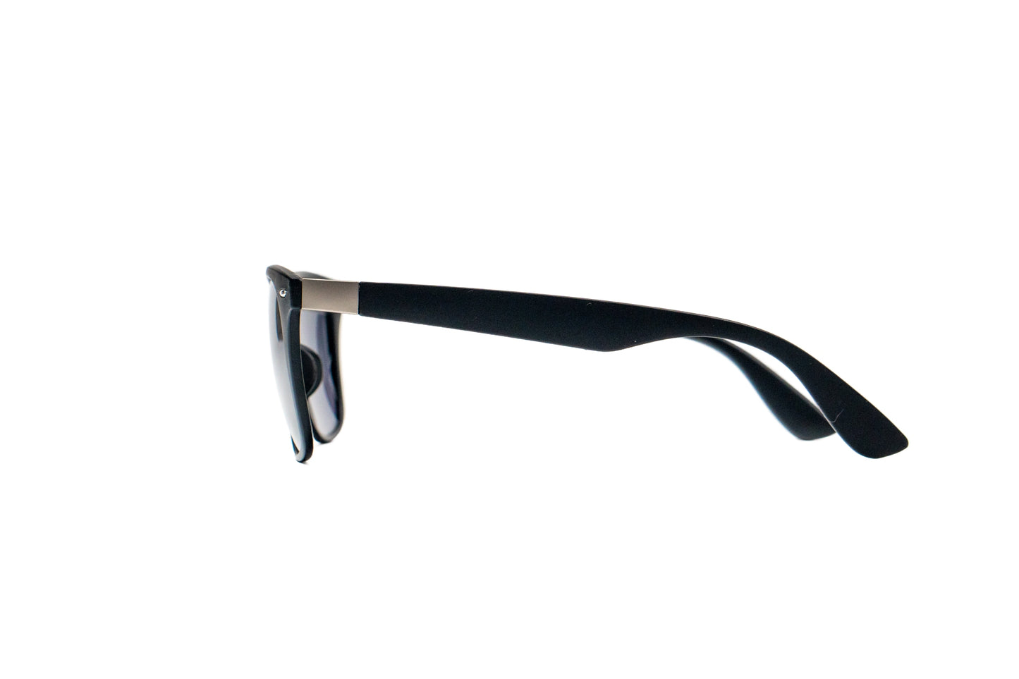 Q72. Men’s matte black Polarised Sunglasses, UV400 Retina Protection,Cooling Shield