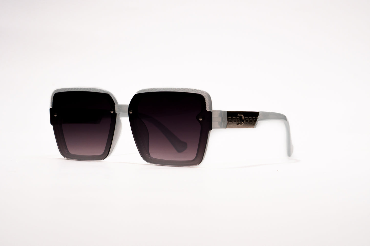 521.Square white Celebrity UV400 Retina protected cooling glass