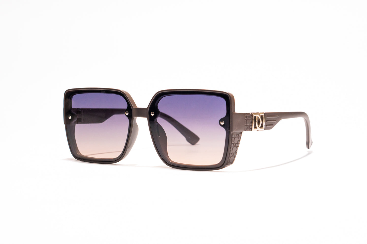 640. Celebrity sunglasses UV400 Retina protected cooling glass