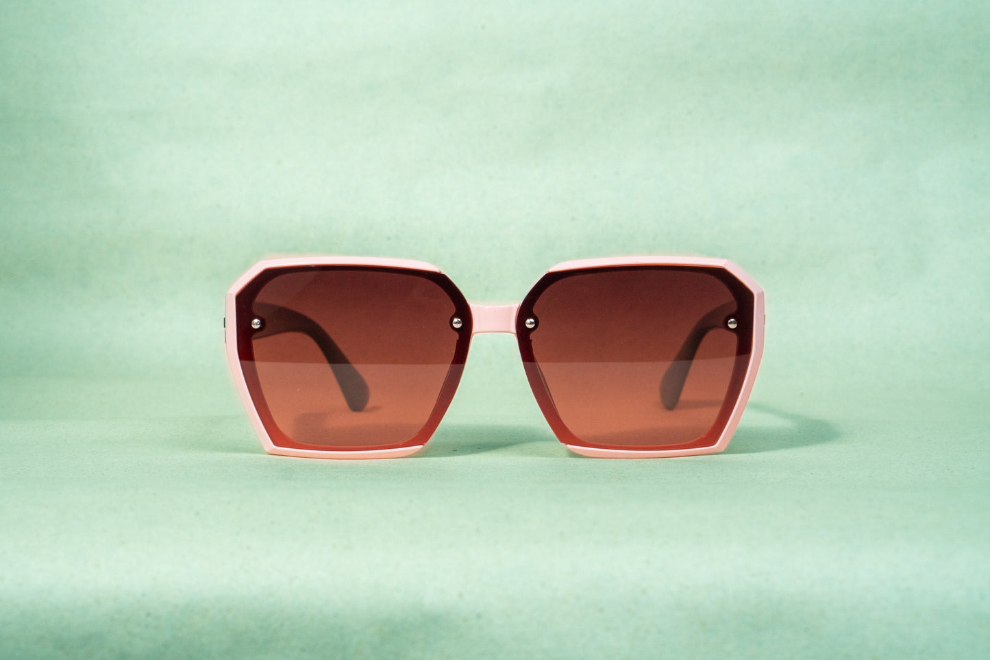 377. Celebrity sunglasses UV400 Retina protected cooling glass