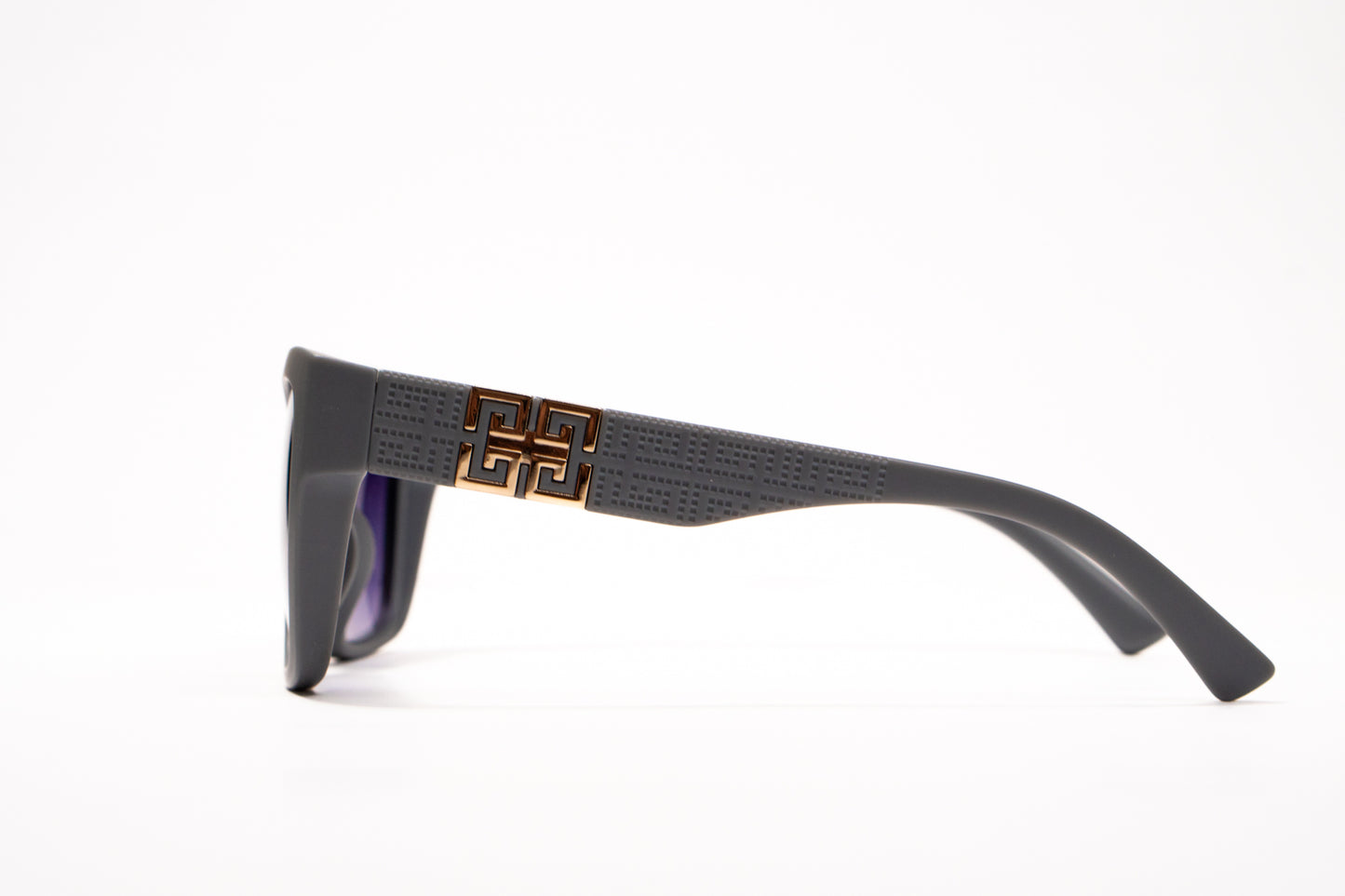 634. Square premium silver Celebrity UV400 Retina protected cooling glass