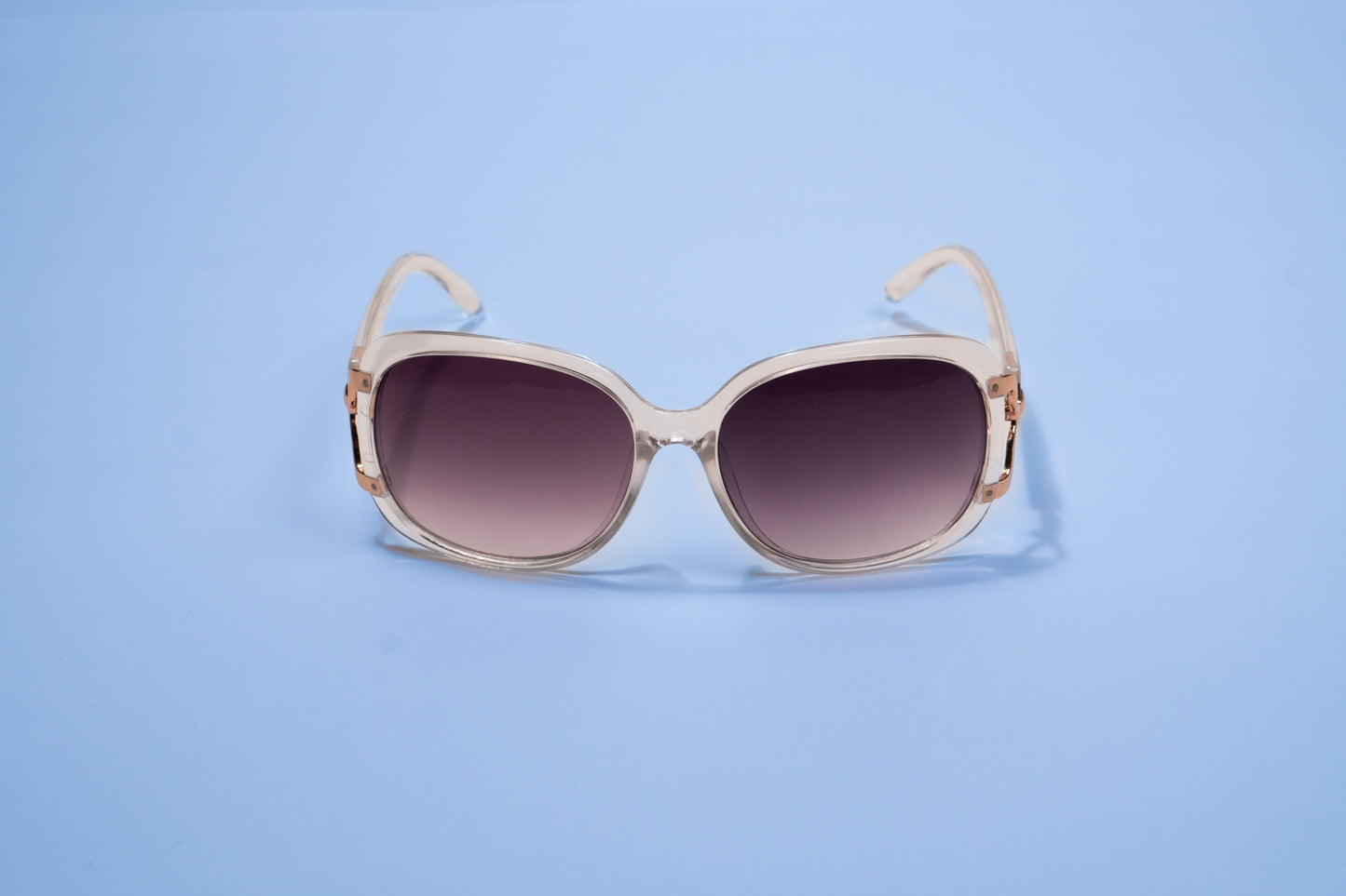 553. Butterfly Primium white Celebrity UV400 Retina protected cooling glass