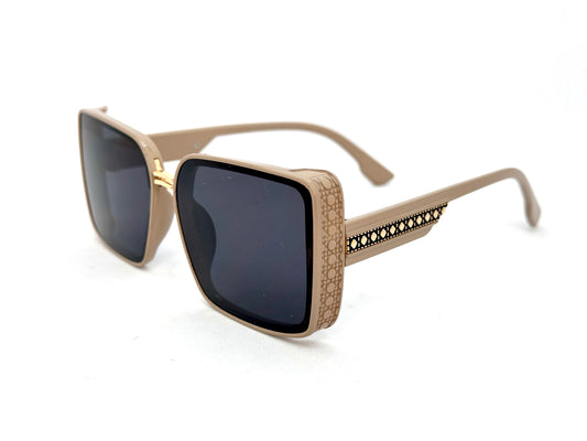 40.  Celebrity glass UV400 Retina protected colling glass 8 mar