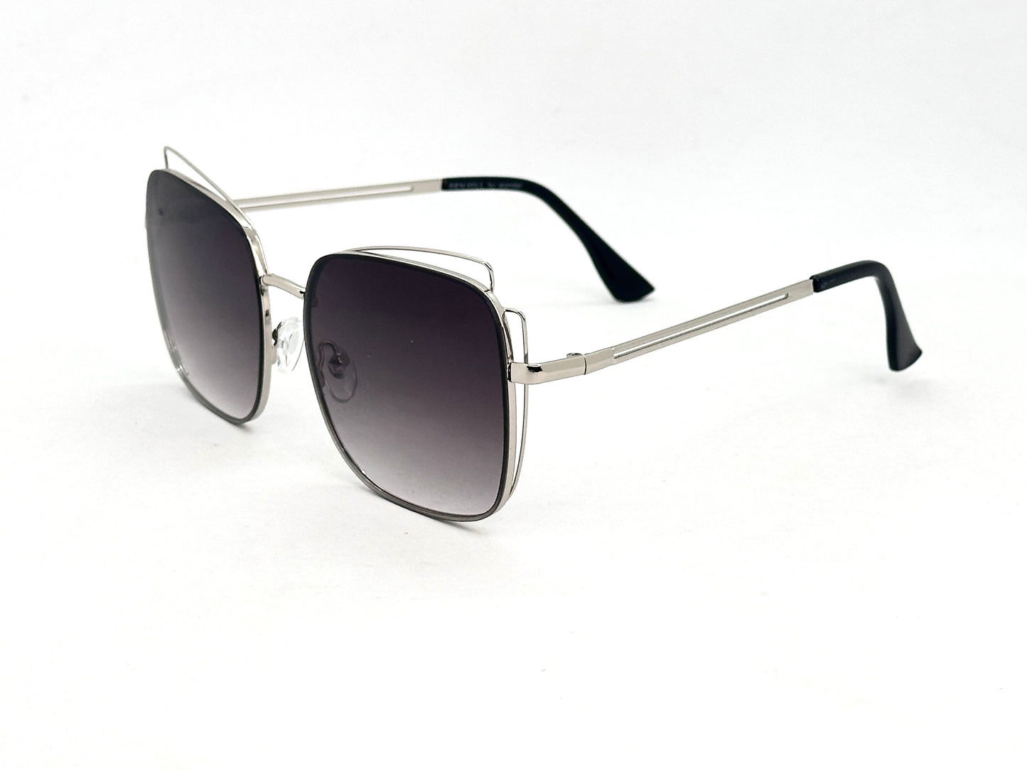 40.Celebrity glass UV400 Retina protected colling glass 8 April