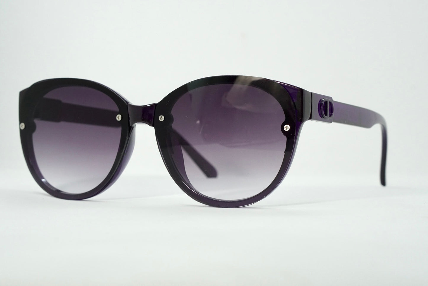 140. Celebrity sunglasses UV400 Retina protected cooling glass