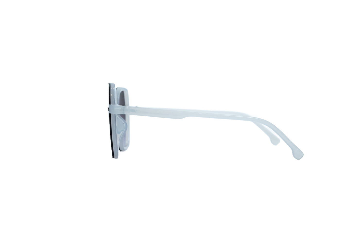 984. Celebrity stylish sunglasses UV400 Retina protected cooling glass