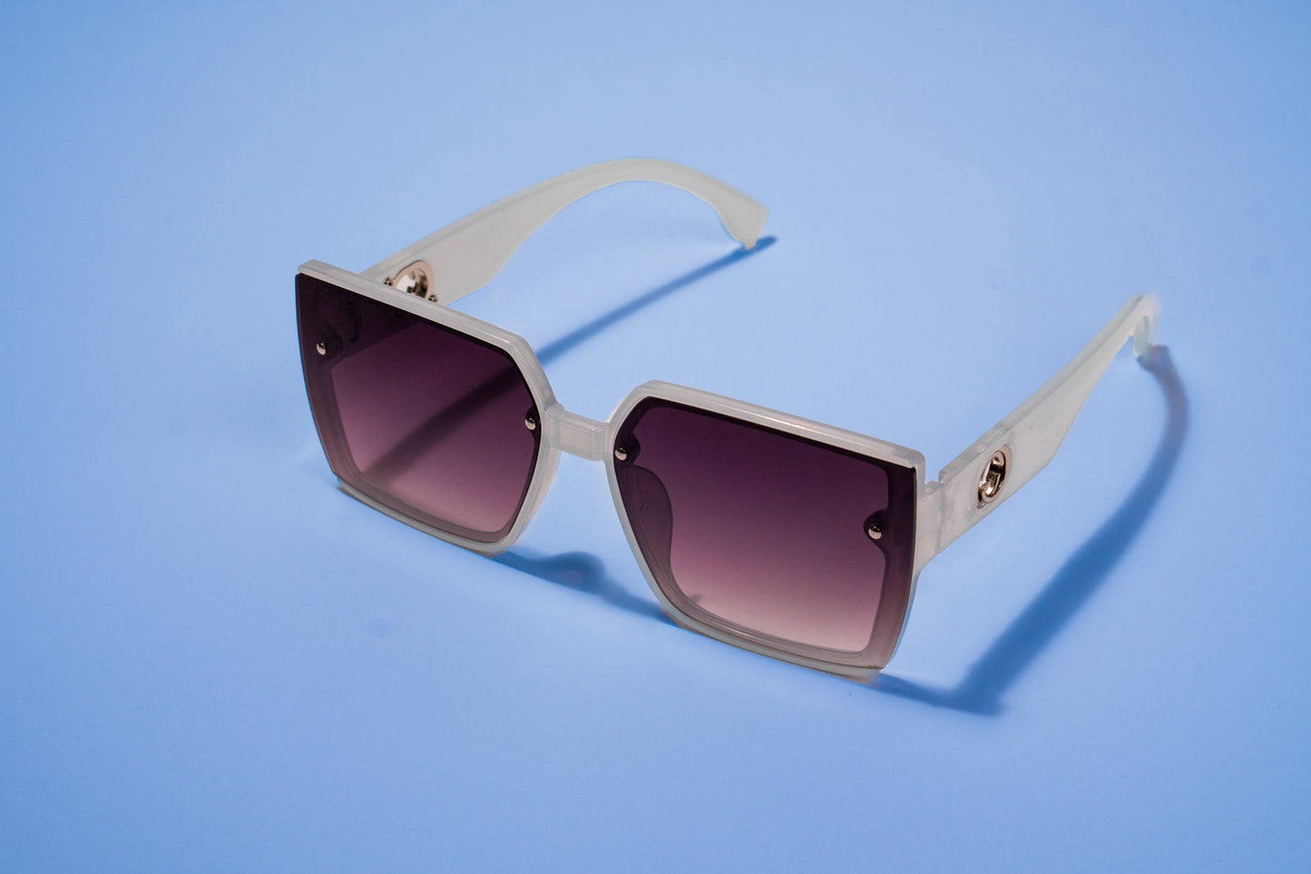 495. Square marron Celebrity UV400 Retina protected cooling glass
