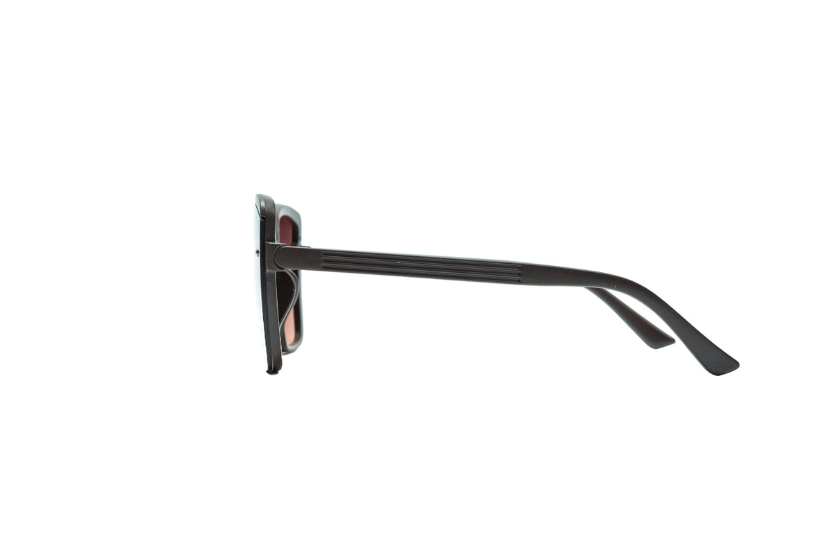 Q231. Celebrity stylish sunglasses UV400 Retina protected cooling glass