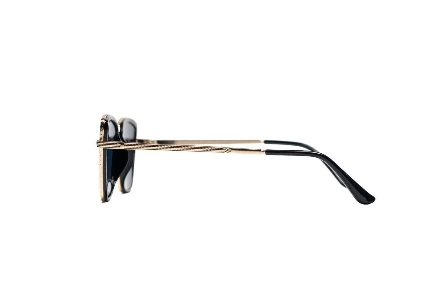 821. Exclusive metal sunglass UV400 Retina protected cooling glass