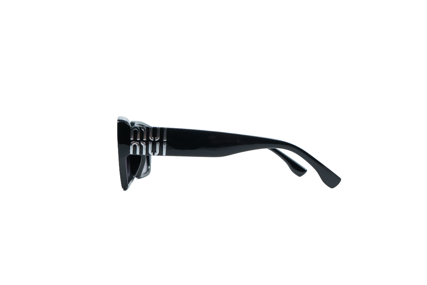 Q161j. Celebrity sunglasses UV400 Retina protected cooling glass