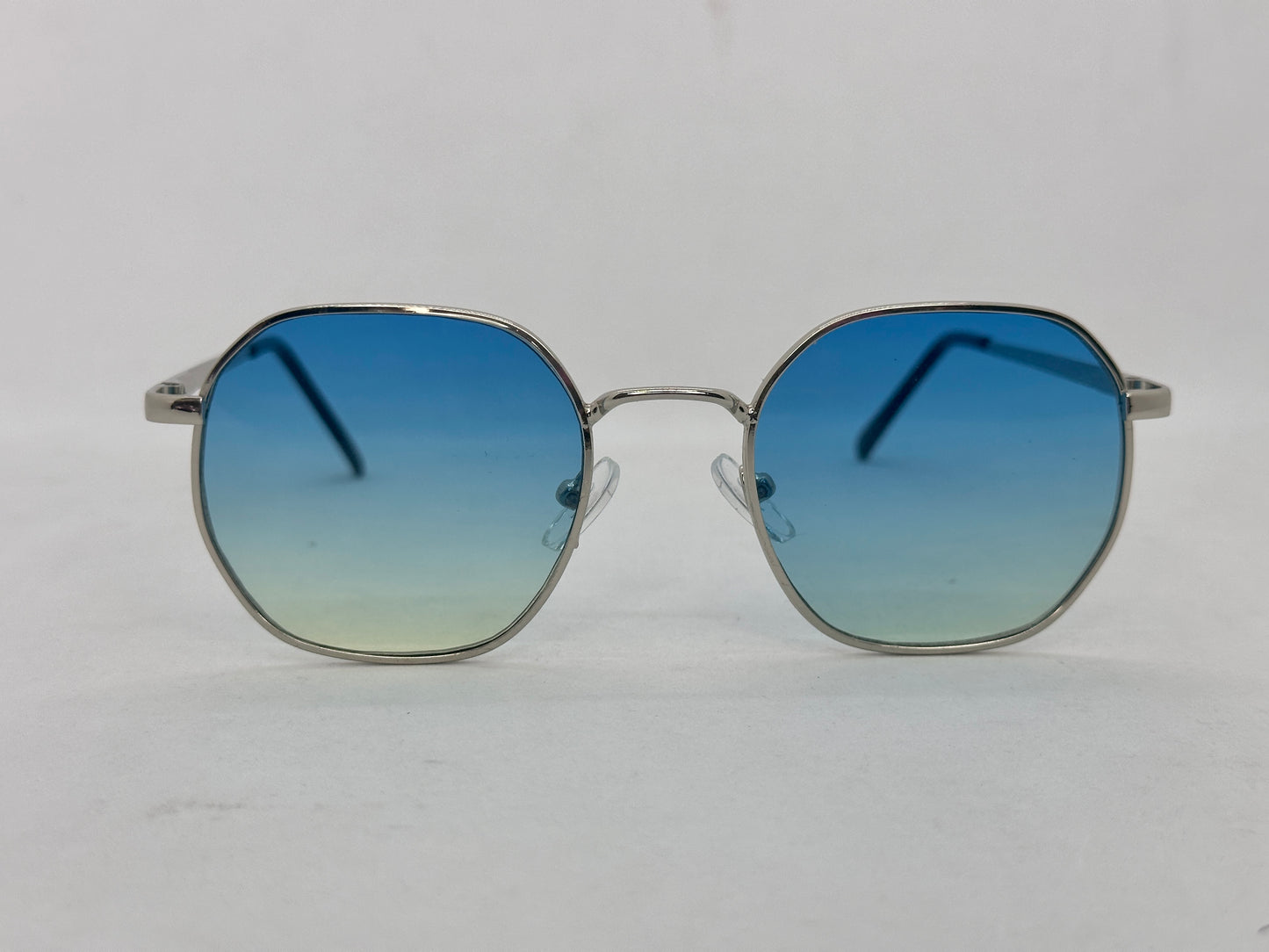 33.  Celebrity glass UV400 Retina protected colling glass 7 mar