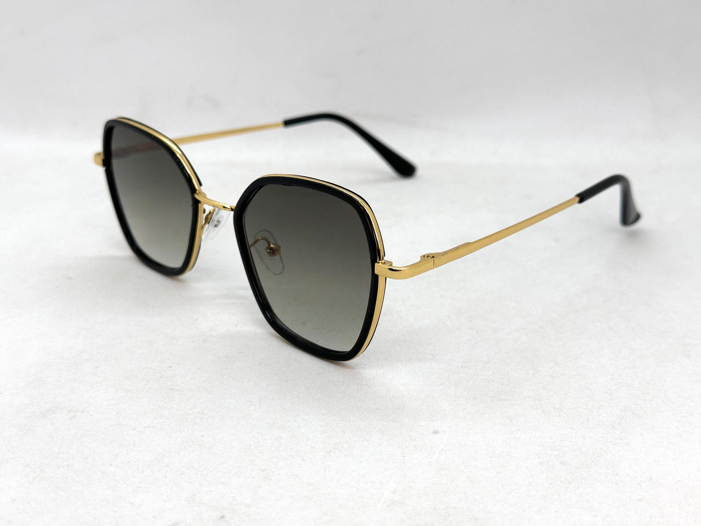 18.Celebrity glass UV400 Retina protected colling glass 7m