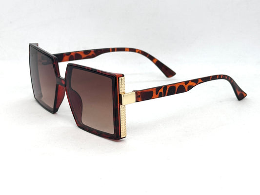 35.Celebrity glass UV400 Retina protected colling glass 11 April