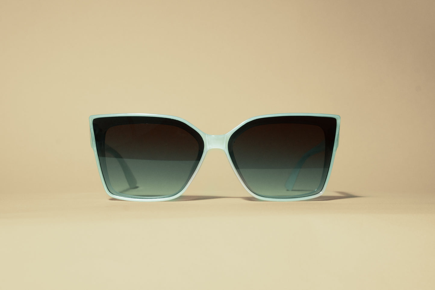 326. Celebrity sunglasses UV400 Retina protected cooling glass