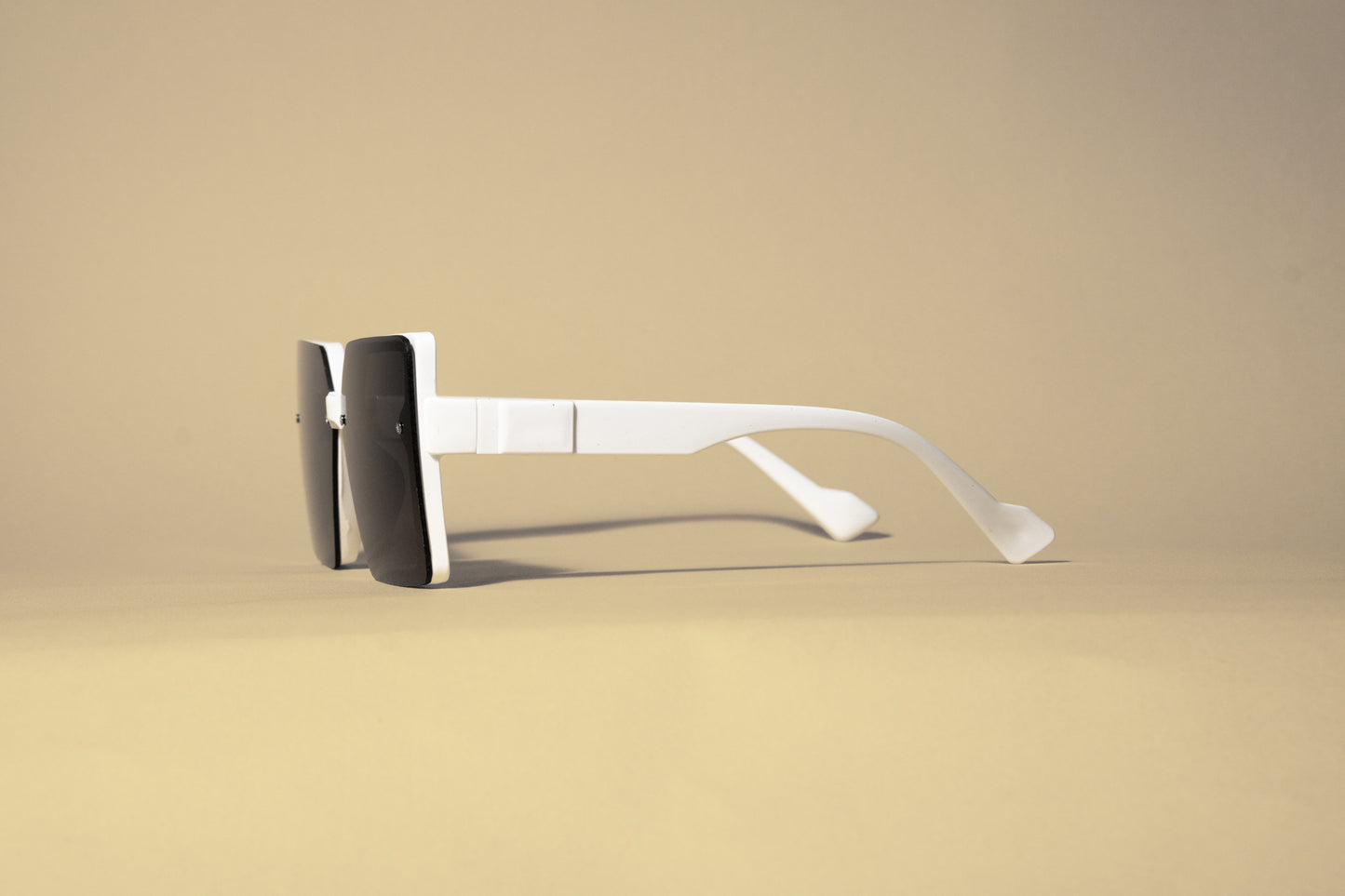 395. Celebrity sunglasses UV400 Retina protected cooling glass