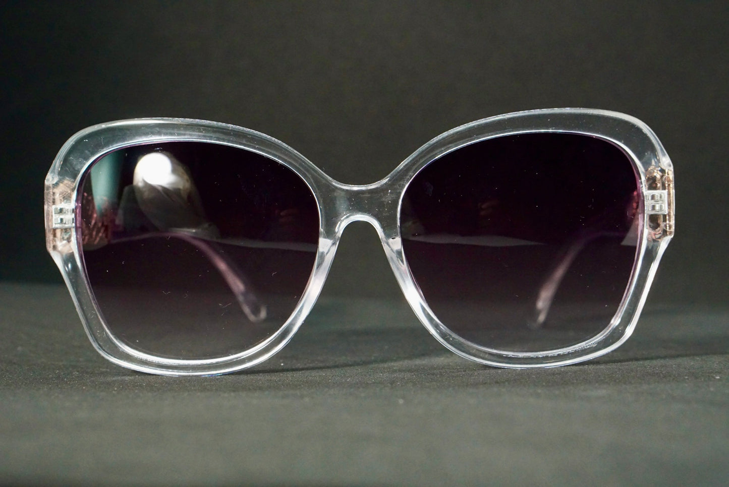 99. Celebrity sunglasses UV400 Retina protected cooling glass