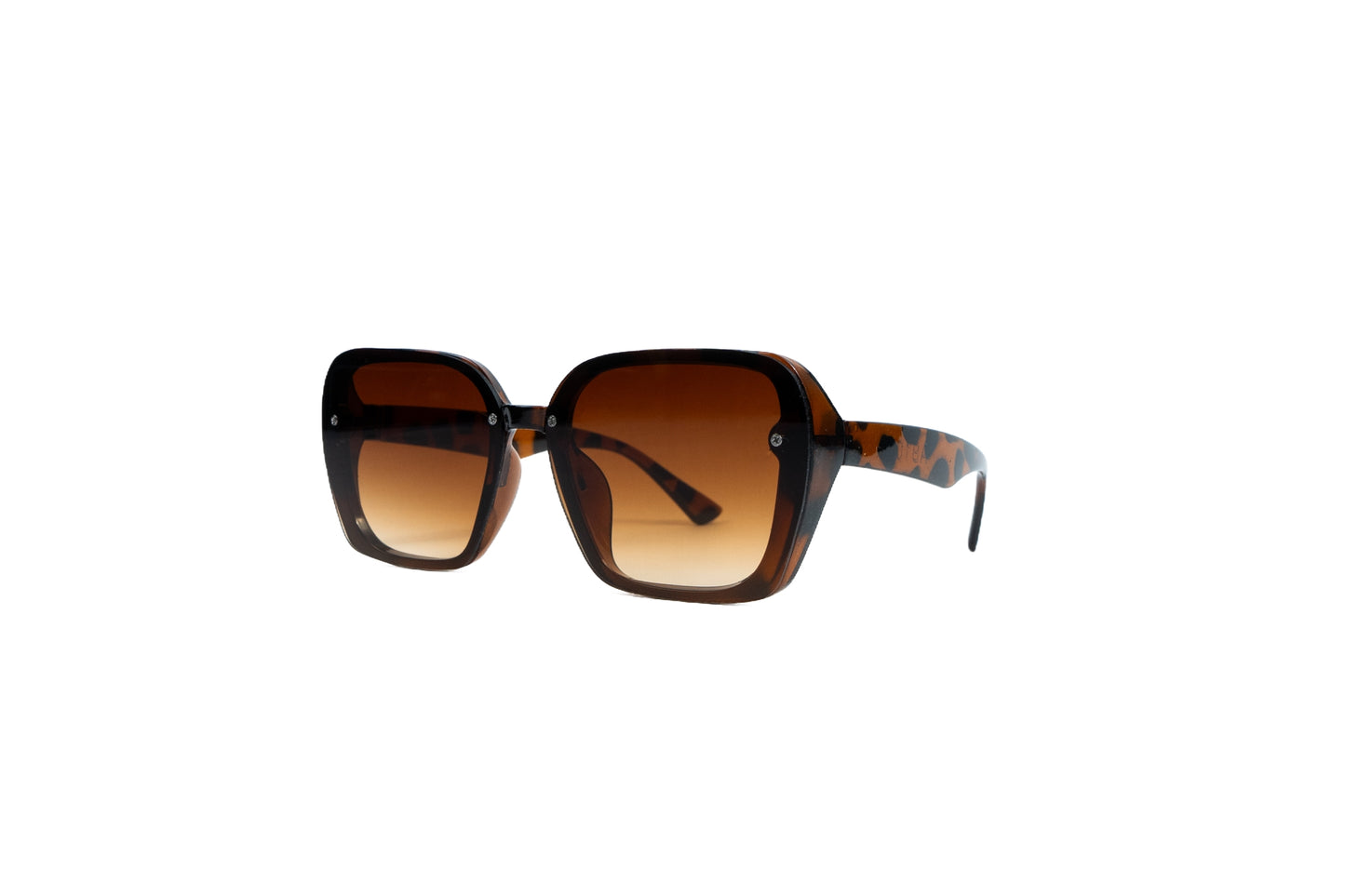 Q68A .Celebrity sunglasses UV400 Retina protected cooling glass