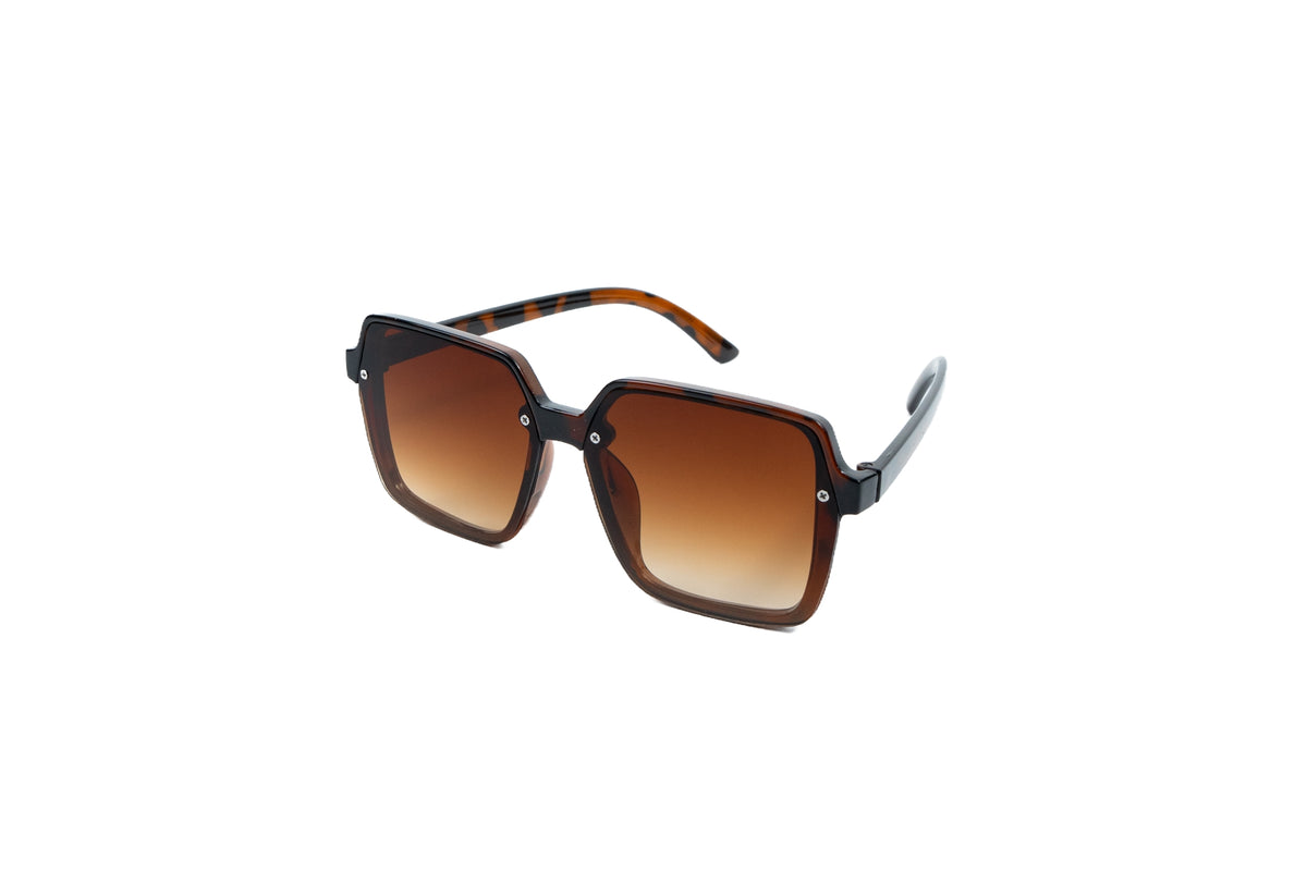 Q58g. Celebrity sunglasses UV400 Retina protected cooling glass