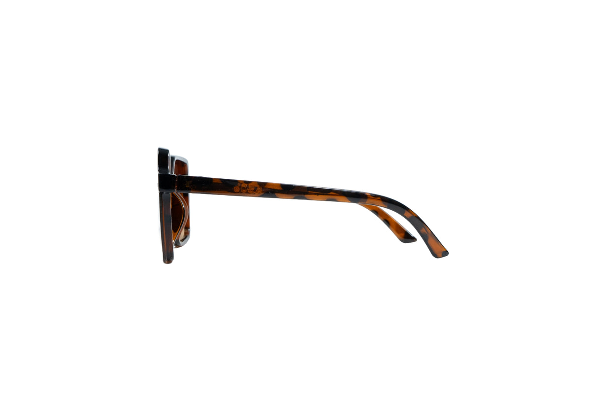 Q58g. Celebrity sunglasses UV400 Retina protected cooling glass