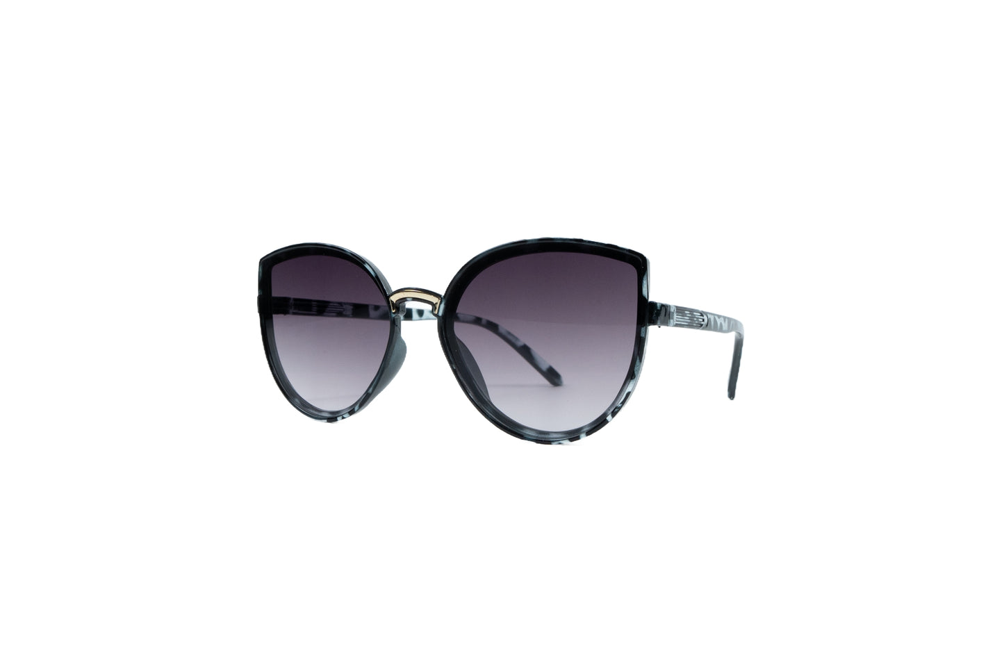 Q62j. Celebrity sunglasses UV400 Retina protected cooling glass