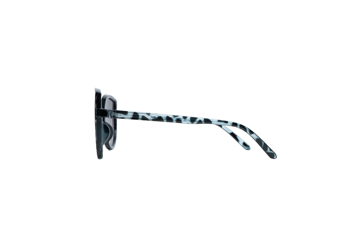 Q62j. Celebrity sunglasses UV400 Retina protected cooling glass