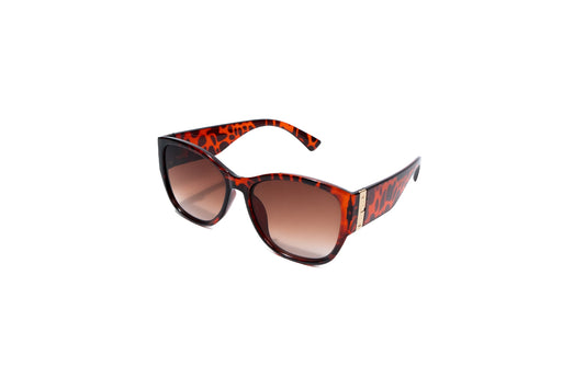 Q57d. Celebrity sunglasses UV400 Retina protected cooling glass