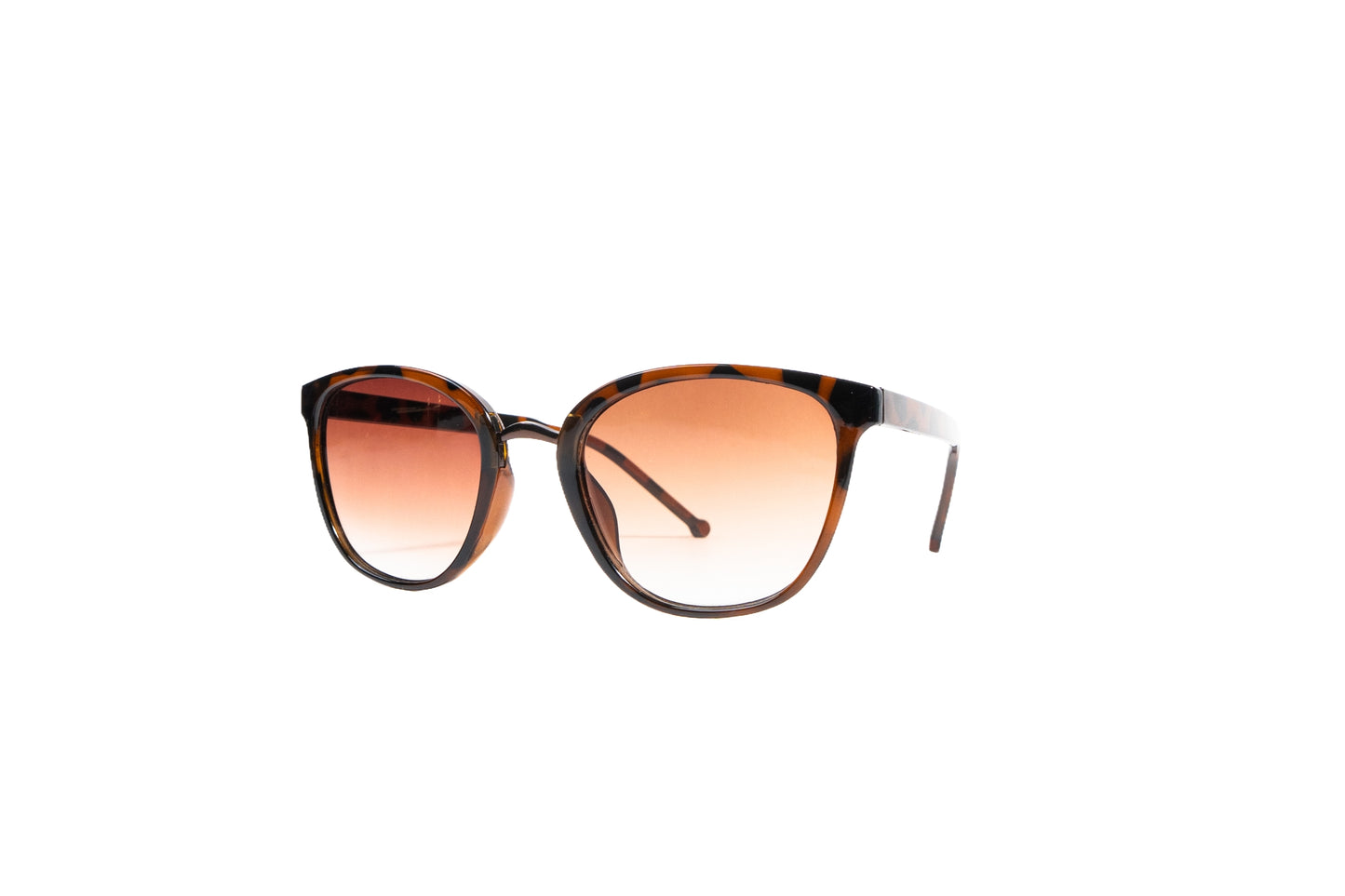 Q146I. Celebrity sunglasses UV400 Retina protected cooling glass