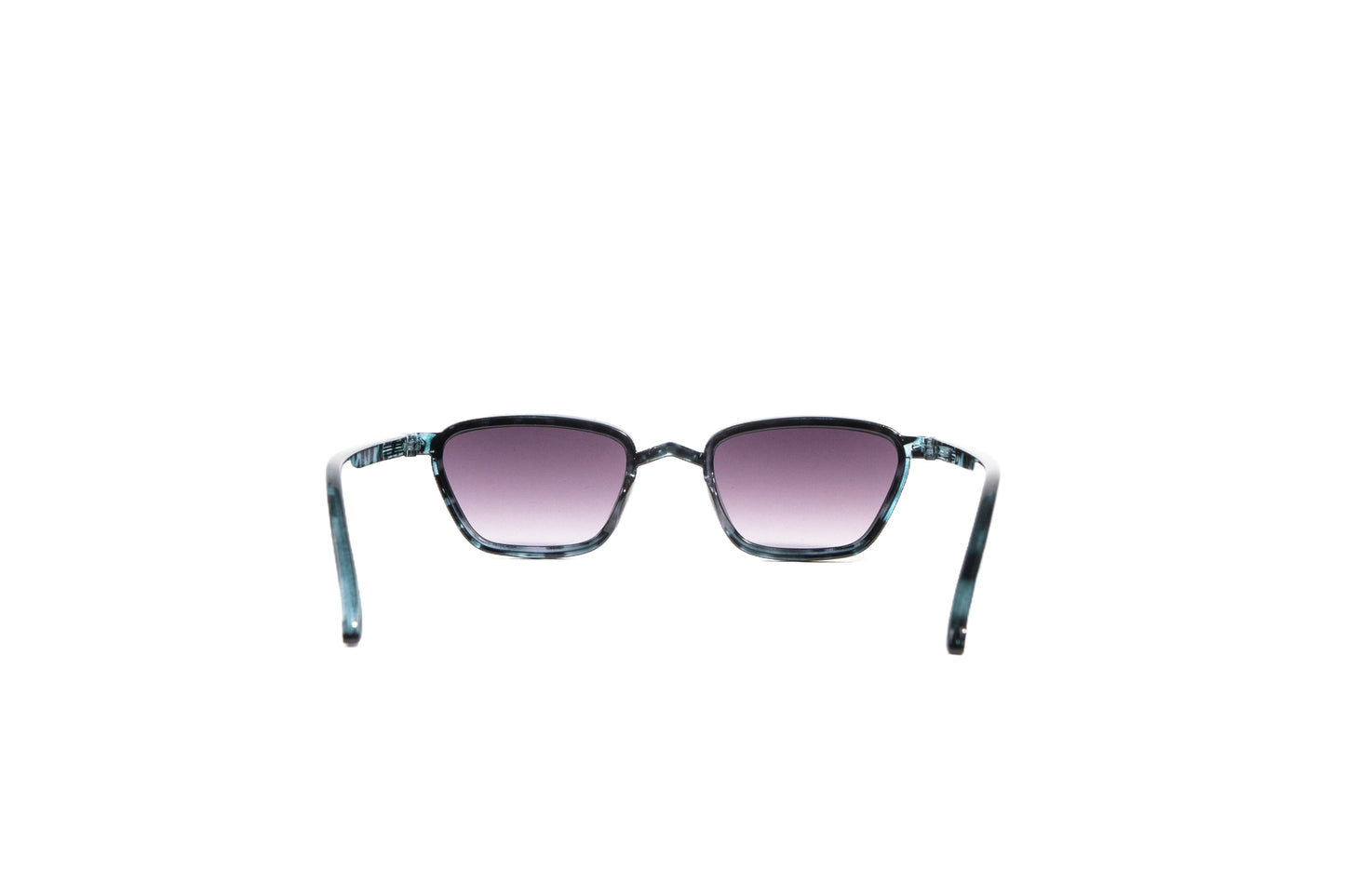 Q560C. Celebrity sunglasses UV400 Retina protected cooling glass