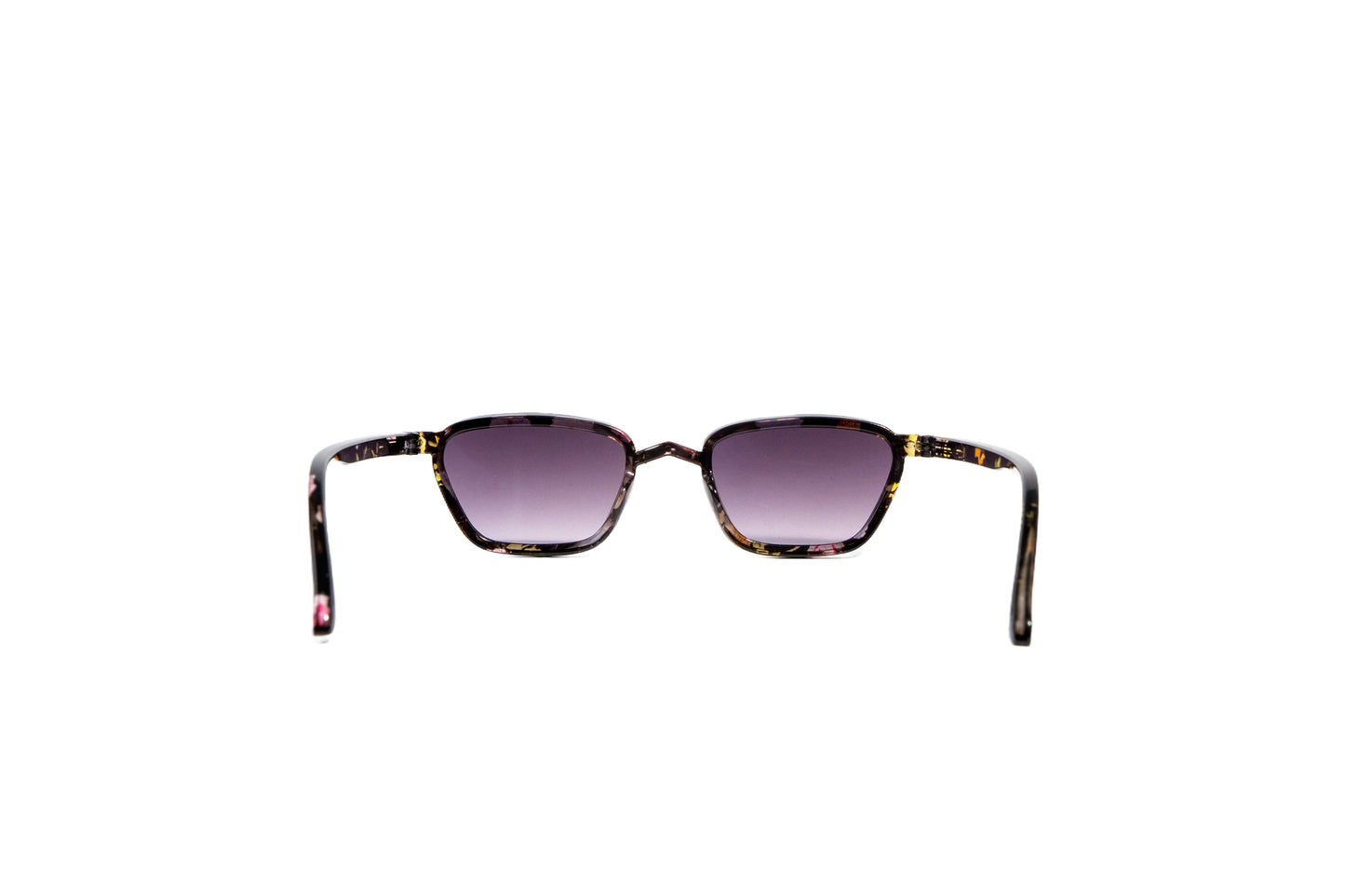Q560F. Celebrity sunglasses UV400 Retina protected cooling glass