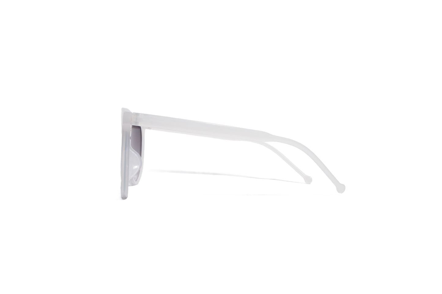 Q561A. Celebrity sunglasses UV400 Retina protected cooling glass