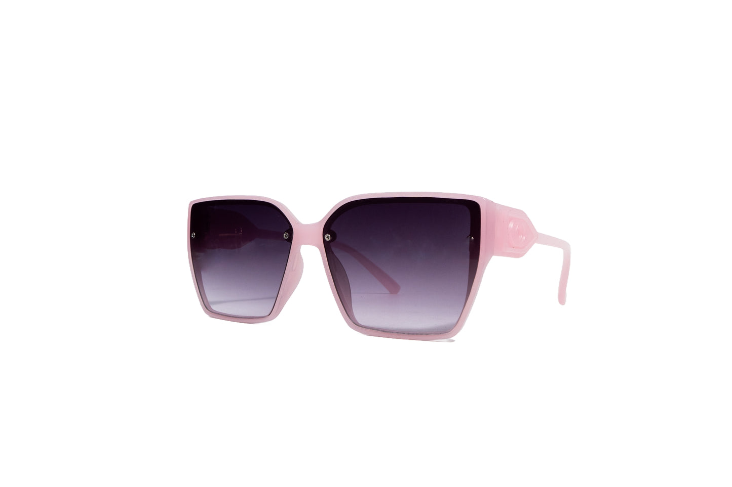Q716B.  Celebrity sunglasses UV400 Retina protected cooling glass